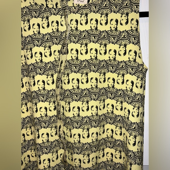 Yellow and black mini 60s dress with belt - Picture 2 of 7